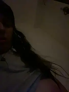 Snapshot of lunaoppel chatting on 06.25.26 lunaoppel online show from 06.25.26