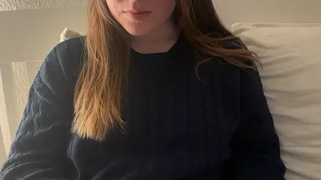 Snapshot of Lucyschickt chatting on 03.04.26 Lucyschickt online show from 03.04.26