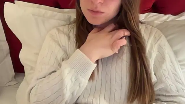 Snapshot of Lucyschickt chatting on 03.29.26 Lucyschickt online show from 03.29.26