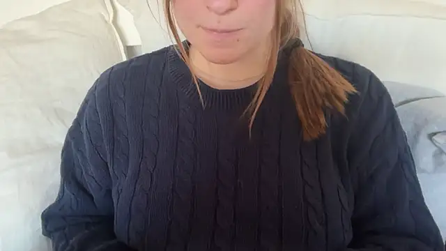 Snapshot of Lucyschickt chatting on 04.15.26 Lucyschickt online show from 04.15.26