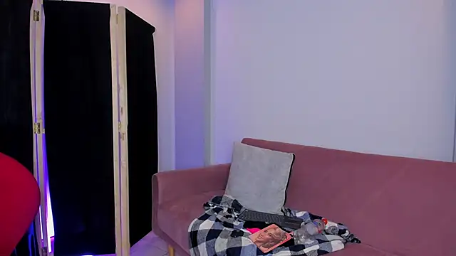 Lia Nova online show from 03.08.26