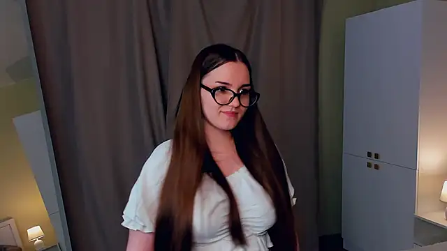 Snapshot of CrissyKales chatting on 02.05.26 CrissyKales online show from 02.05.26