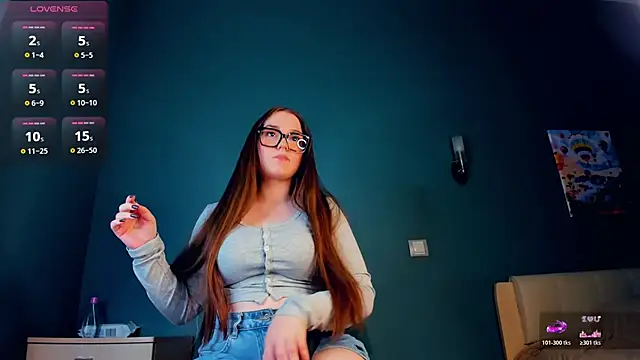 Snapshot of CrissyKales chatting on 02.11.26 CrissyKales online show from 02.11.26