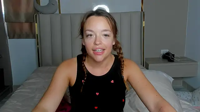 Snapshot of stellaa_quenn chatting on 04.11.26 stellaa quenn online show from 04.11.26