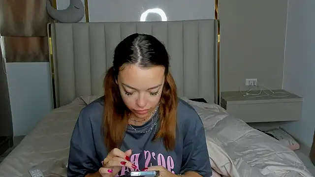 Snapshot of stellaa_quenn chatting on 04.13.26 stellaa quenn online show from 04.13.26