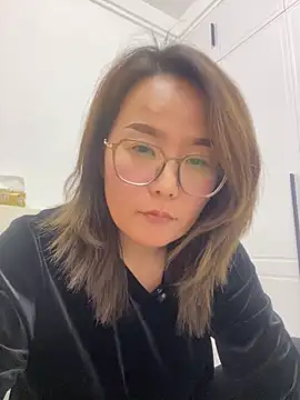 Snapshot of Youyou_12 chatting on 02.27.26 Youyou 12 online show from 02.27.26