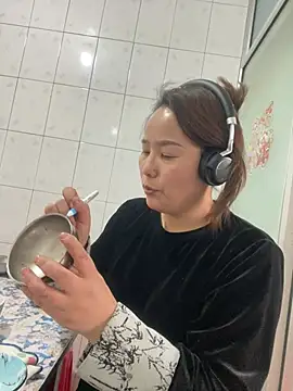 Snapshot of Youyou_12 chatting on 03.02.26 Youyou 12 online show from 03.02.26