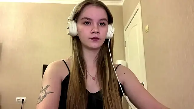 AgnesShy  online show from 02.20.26