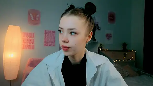 Snapshot of Vexnexe chatting on 02.03.26 Vexnexe online show from 02.03.26