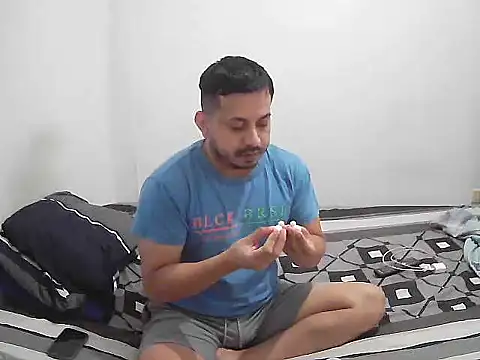 Snapshot of JonatanBail chatting on 02.08.26 JonatanBail online show from 02.08.26