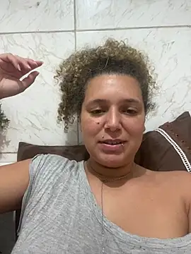 Snapshot of LoiraQuente69 chatting on 05.30.26 LoiraQuente69 online show from 05.30.26