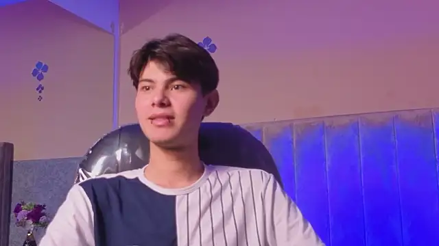 Snapshot of Derek_Sinn chatting on 03.03.26 Derek Sinn online show from 03.03.26