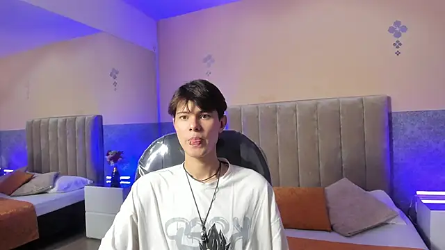 Snapshot of Derek_Sinn chatting on 03.13.26 Derek Sinn online show from 03.13.26