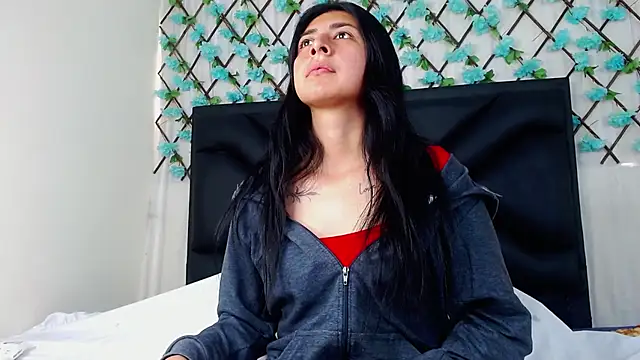 EmmaWilliamss4 online show from 02.12.26