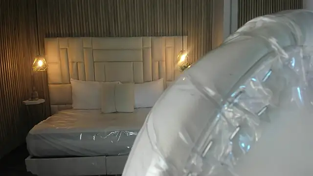 Ravenn21x online show from 02.28.26