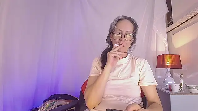 Snapshot of laurasofia45 chatting on 03.17.26 laurasofia45 online show from 03.17.26