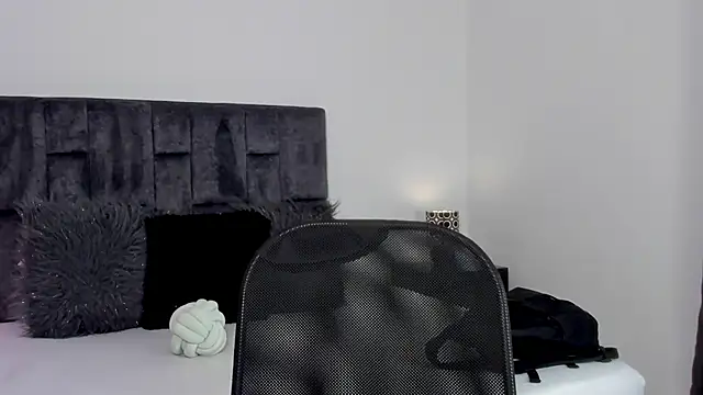 Malory Saenzz online show from 02.08.26