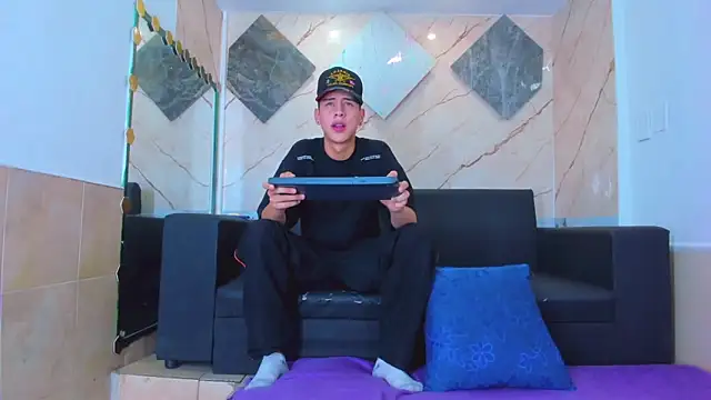 Dominic 26 online show from 02.11.26