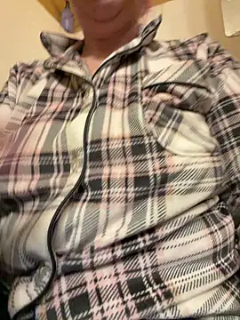 lickablelynn87 online show from 02.04.26