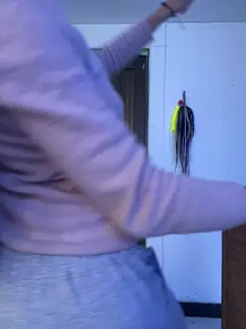 Snapshot of suky_pou chatting on 02.17.26 suky pou online show from 02.17.26