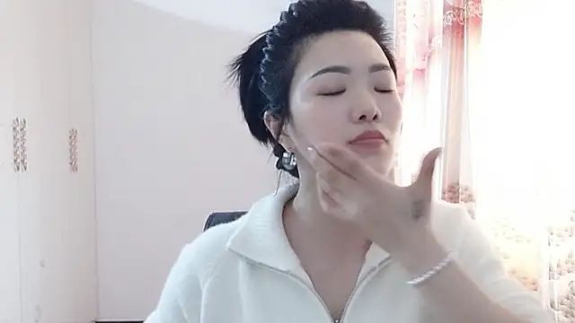 Snapshot of Nikishine chatting on 02.16.26 Nikishine online show from 02.16.26