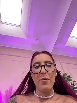 CrystalRedd online show from 02.22.26