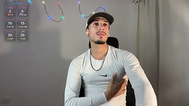 Snapshot of rafael_stone11 chatting on 02.07.26 rafael stone11 online show from 02.07.26