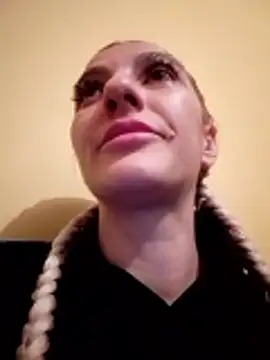 LannaQuinn online show from 02.18.26