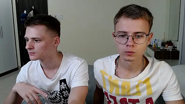 NikiKerryCum online show from 04.09.26