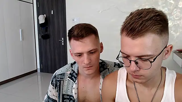 NikiKerryCum online show from 07.18.26