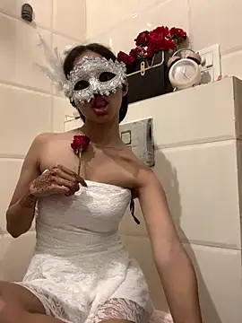 Snapshot of HEENA-STRIP chatting on 02.16.26 HEENA-STRIP online show from 02.16.26