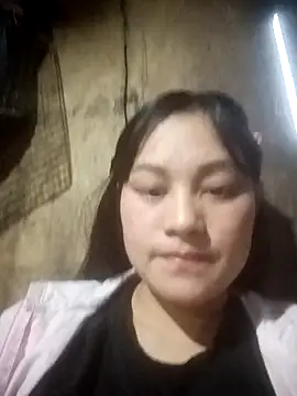 Snapshot of Momo-biki chatting on 02.11.26 Momo-biki online show from 02.11.26