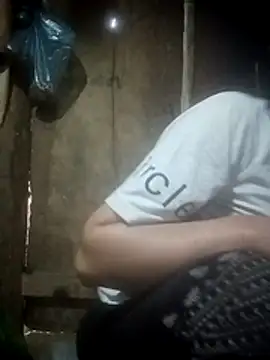 Snapshot of Momo-biki chatting on 03.15.26 Momo-biki online show from 03.15.26