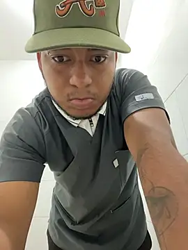 Snapshot of Danny_black11 chatting on 04.08.26 Danny black11 online show from 04.08.26