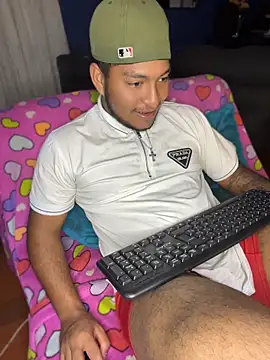 Snapshot of Danny_black11 chatting on 04.11.26 Danny black11 online show from 04.11.26