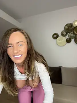 DivineAmely online show from 05.09.26