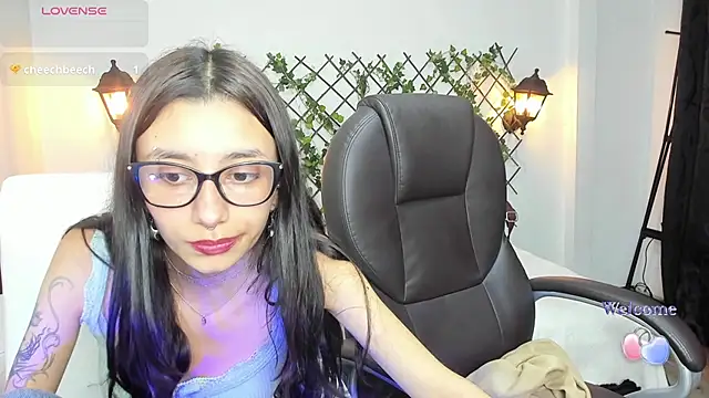 Snapshot of nana__rousse chatting on 02.08.26 nana rousse online show from 02.08.26