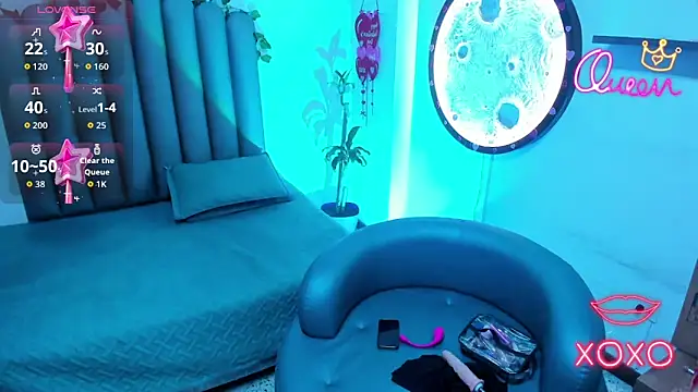 Miaa-Foxx online show from 03.31.26