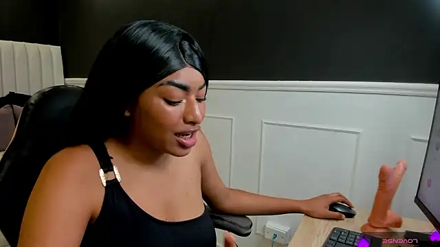  luna rossee  online show from 02.19.26