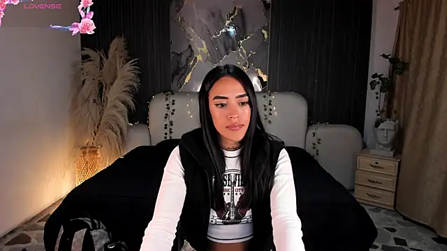 JazminRusso  online show from 06.08.26