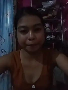 Snapshot of Heavens_night04 chatting on 02.20.26 Heavens night04 online show from 02.20.26