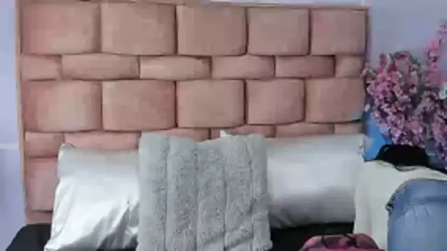 Snapshot of amy_noa chatting on 02.15.26 amy noa online show from 02.15.26