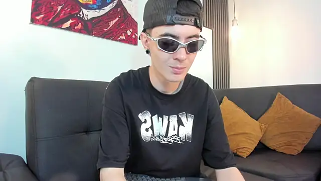 Snapshot of Lio_____ chatting on 02.10.26 Lio online show from 02.10.26