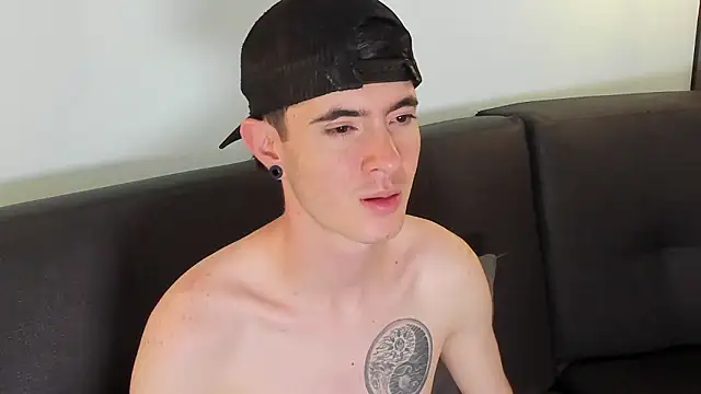 Snapshot of Lio_____ chatting on 02.20.26 Lio online show from 02.20.26