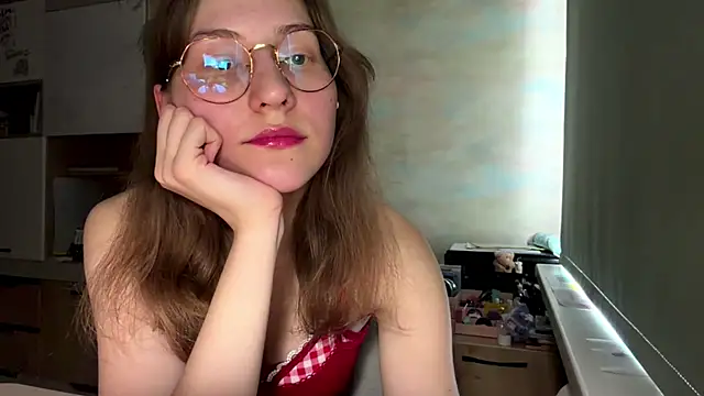 Miaaa Moon online show from 04.14.26