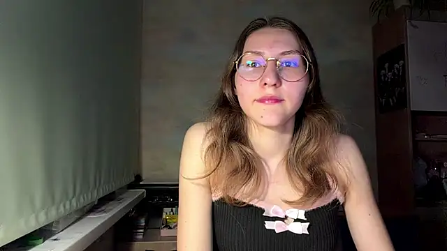 Snapshot of Miaaa_Moon chatting on 06.08.26 Miaaa Moon online show from 06.08.26