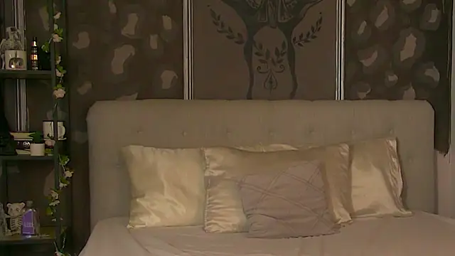 NyssaRaven online show from 03.12.26