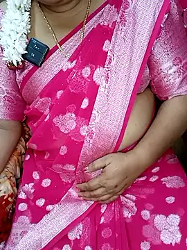 Snapshot of silk_rose05 chatting on 03.12.26 silk rose05 online show from 03.12.26