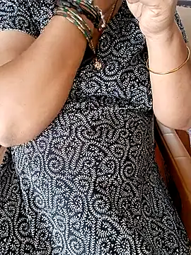 Snapshot of silk_rose05 chatting on 03.30.26 silk rose05 online show from 03.30.26