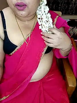 Snapshot of silk_rose05 chatting on 04.12.26 silk rose05 online show from 04.12.26